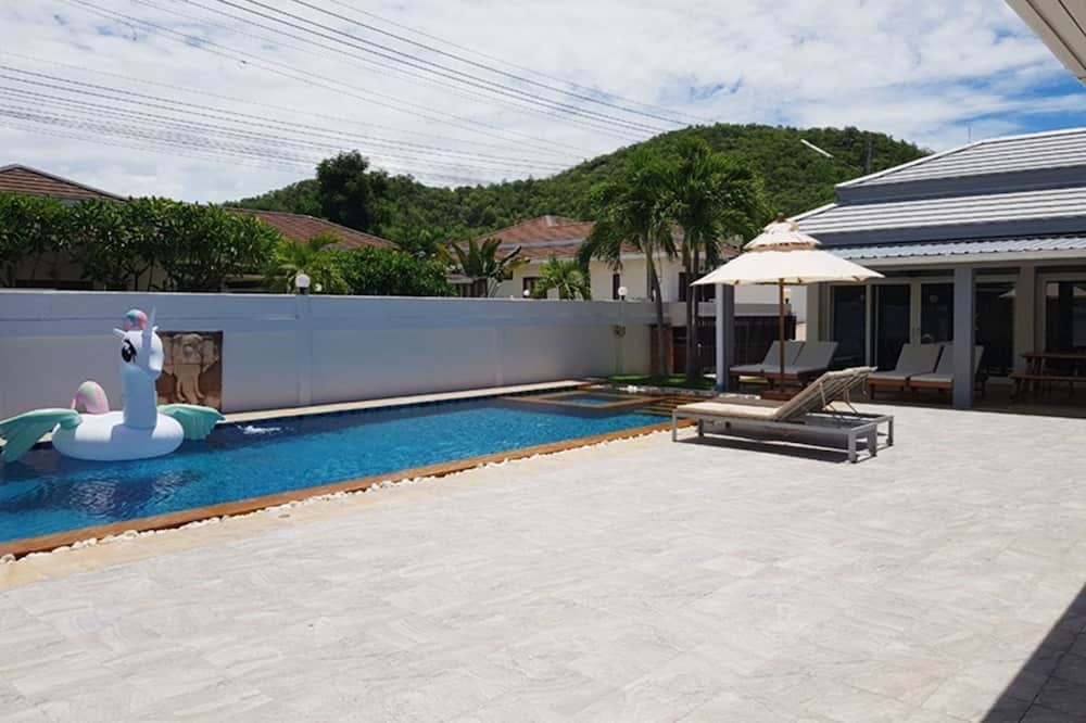 Photo of Outdoor in Nong Kae