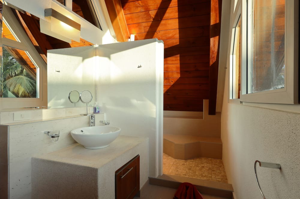 Photo of Bathroom in Klong Son