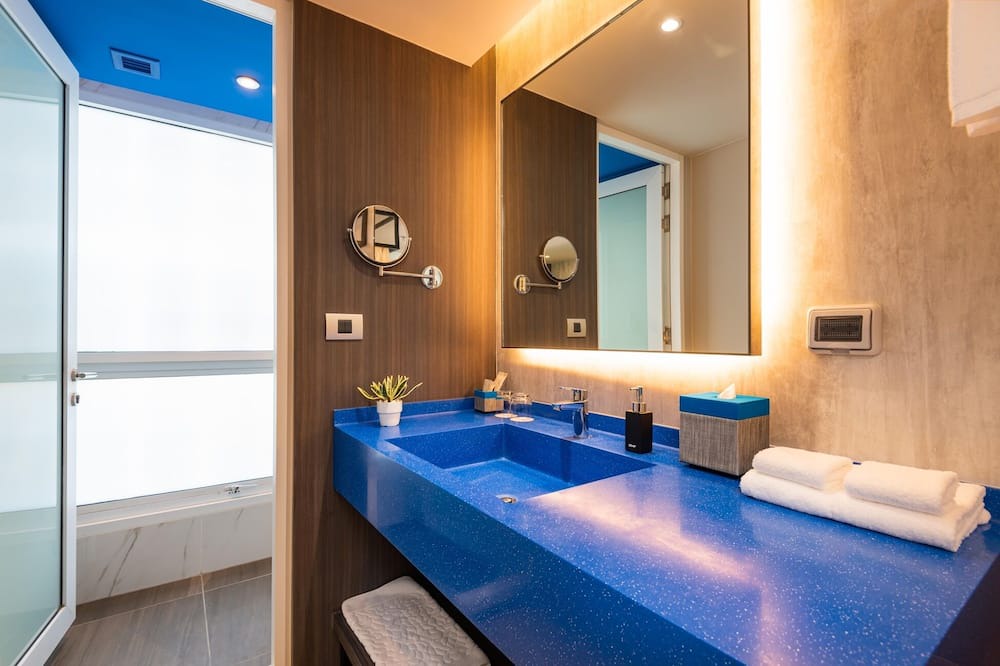 Photo of Bathroom in Wat Sam Phraya