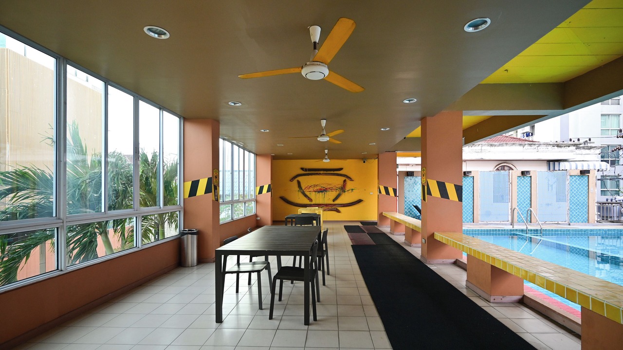 Photo of Outdoor in Samsen Nok