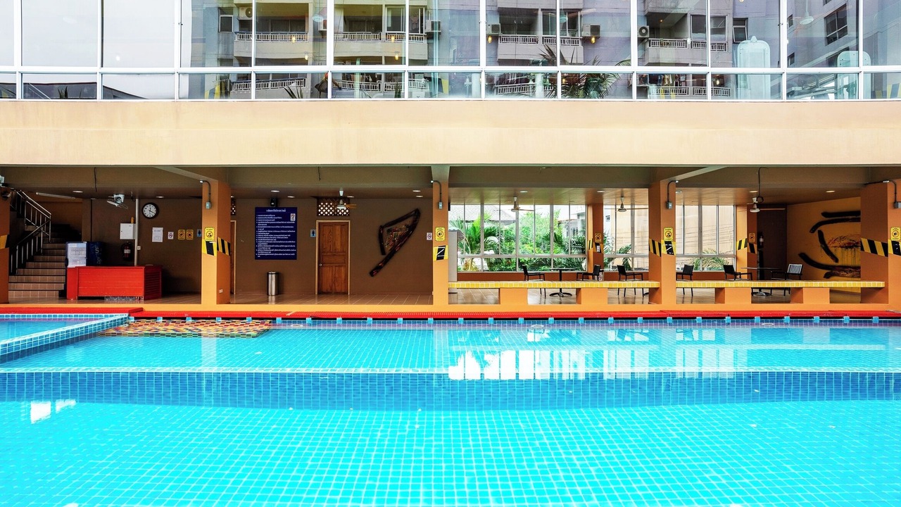 Photo of Outdoor in Samsen Nok