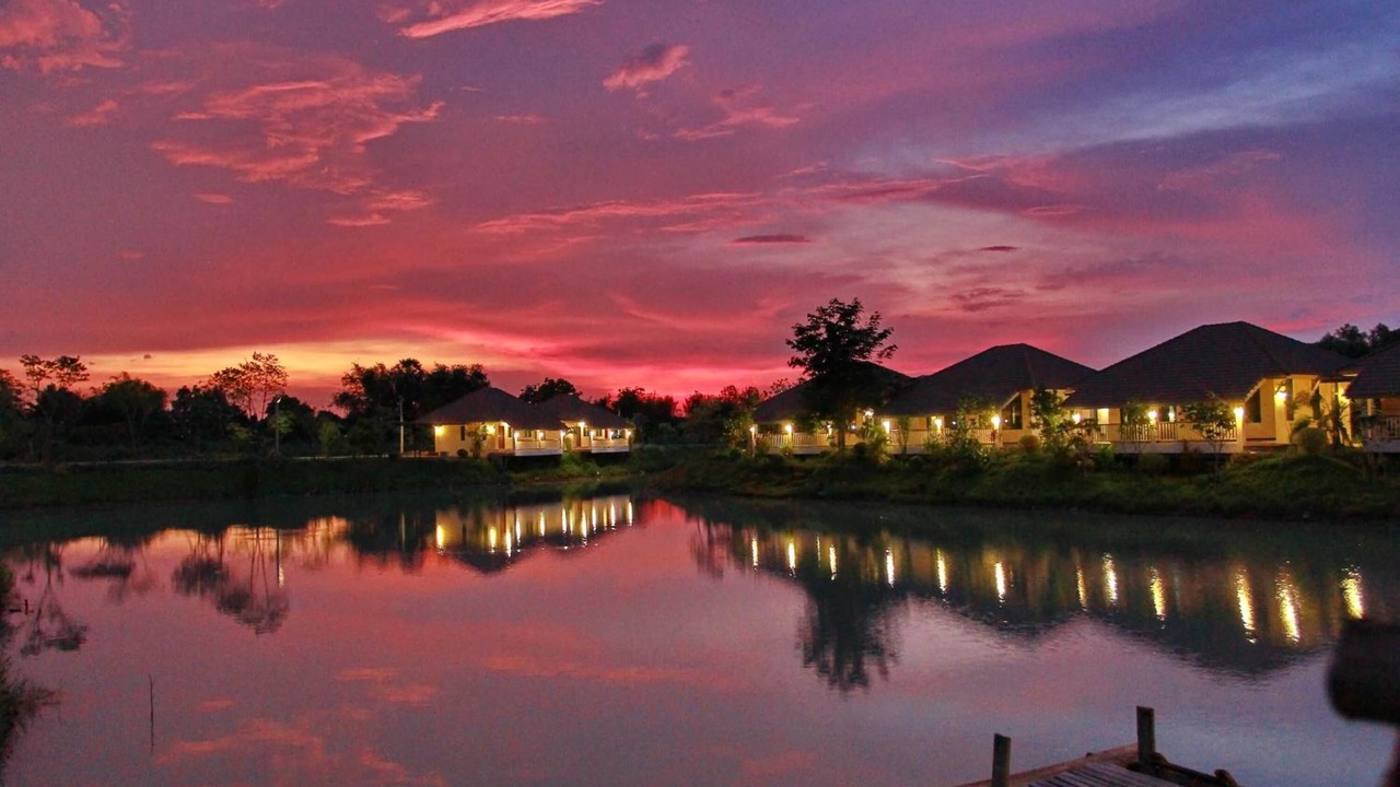 Photo of Outdoor in Si Maha Phot