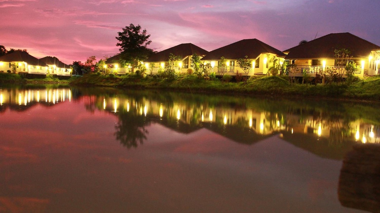 Photo of Outdoor in Si Maha Phot