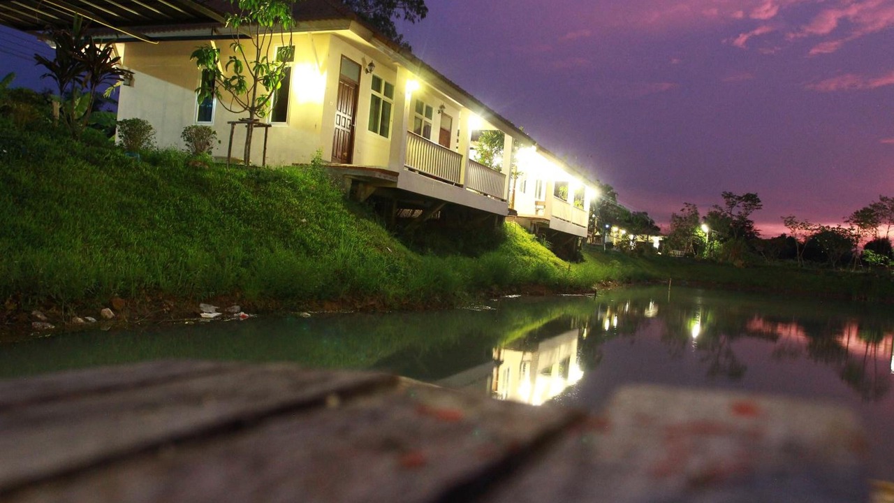 Photo of Outdoor in Si Maha Phot
