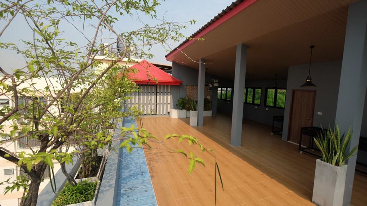 Photo of Patio Balcony in Wat Sam Phraya