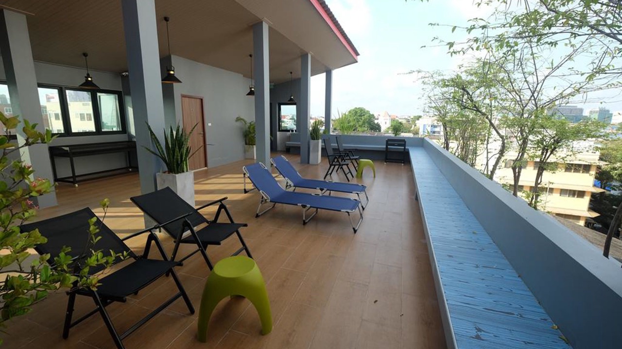 Photo of Patio Balcony in Wat Sam Phraya
