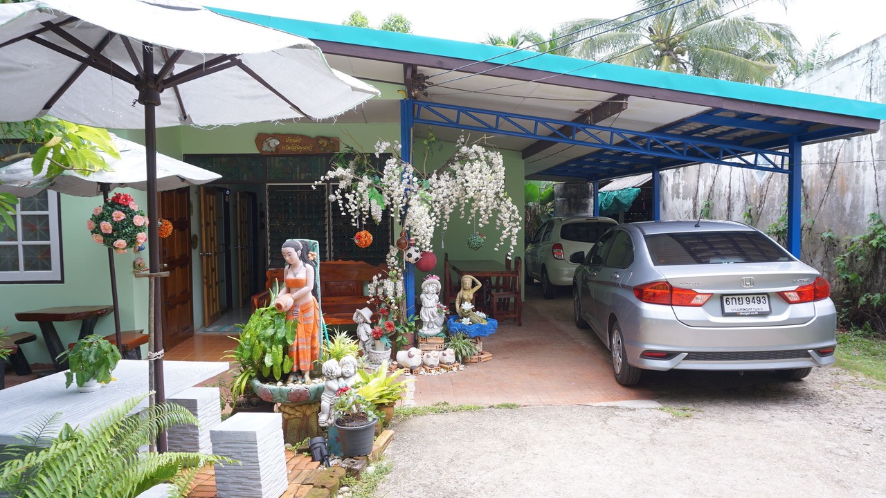 Photo of Outdoor in Makham Tia