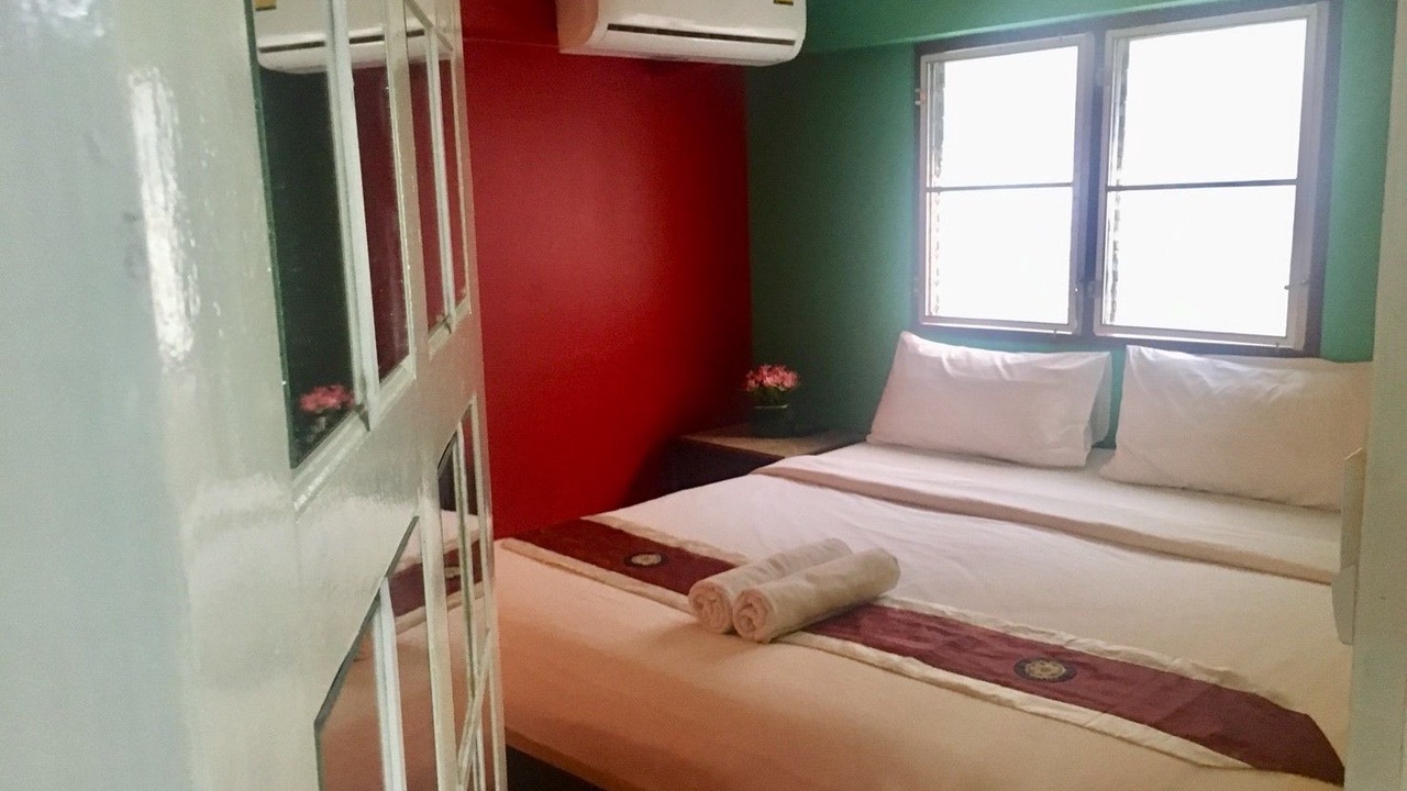 Photo of Bedroom in Samsen Nok