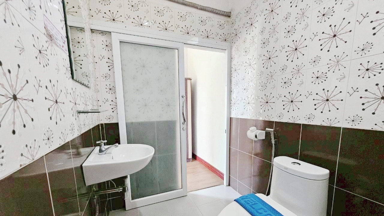 Photo of Bathroom in Pak Nam