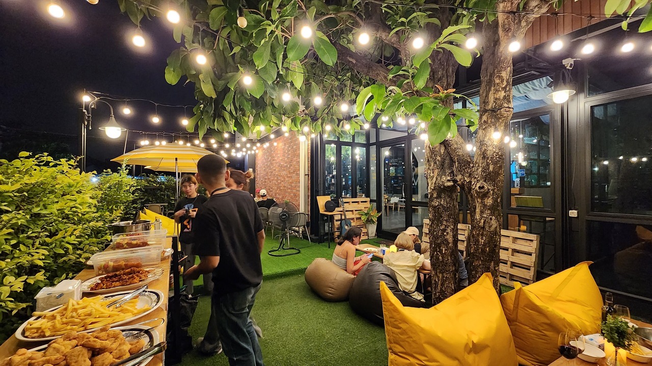 Photo of Outdoor in Lak Si