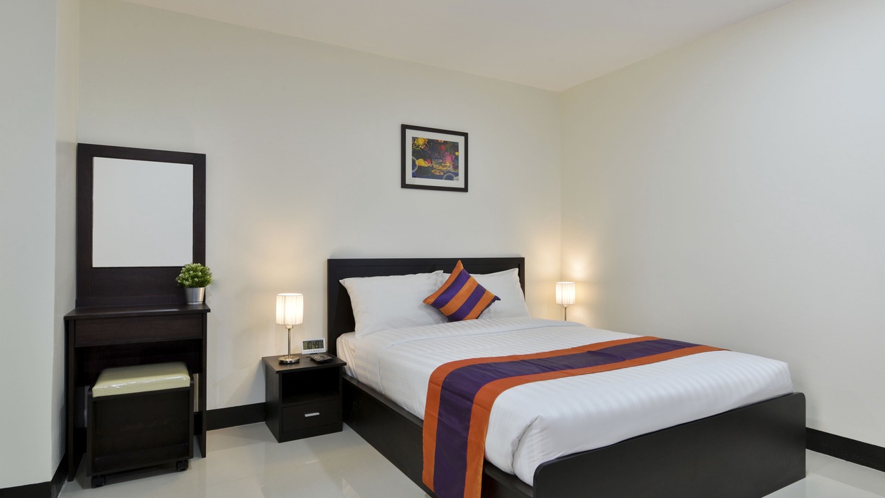 Photo of Bedroom in Khlong Tan Nuea