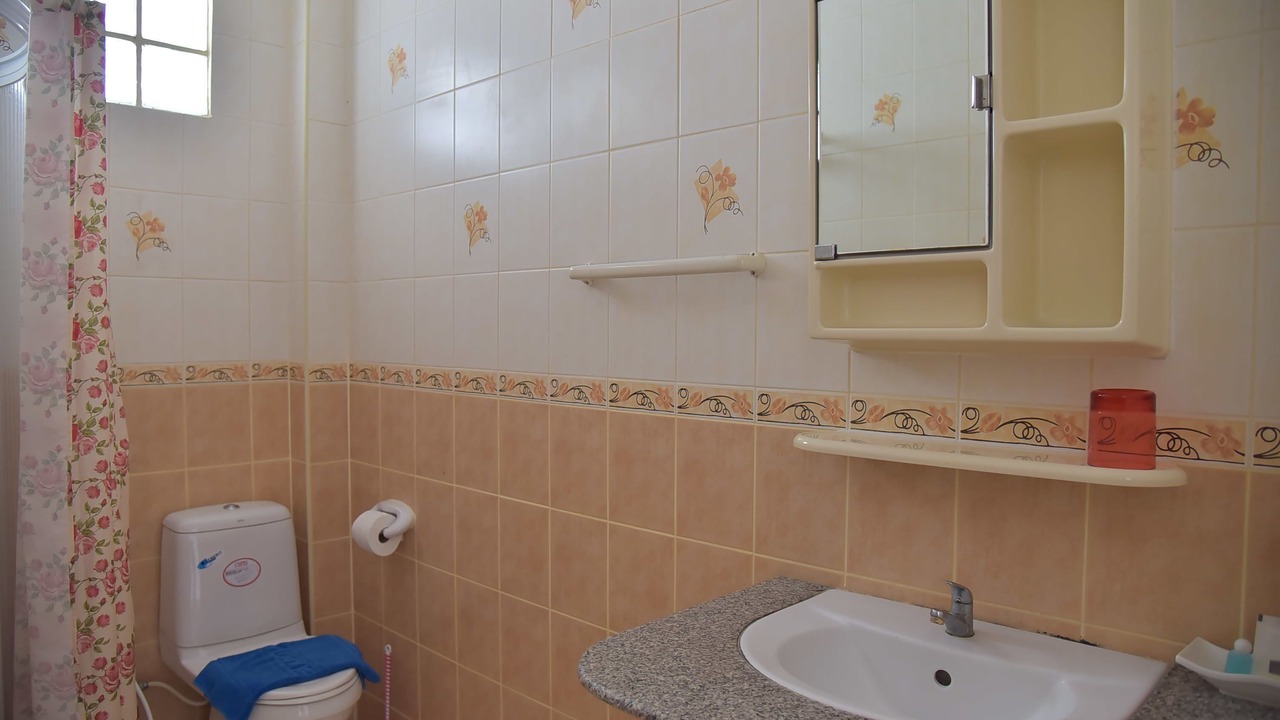 Photo of Bathroom in Pak Nam Pran