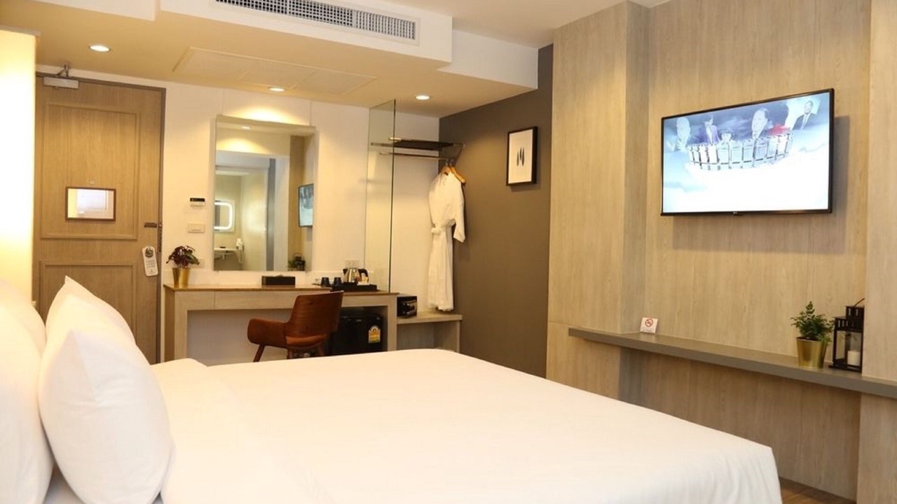 Photo of Bedroom in Racha Thewa