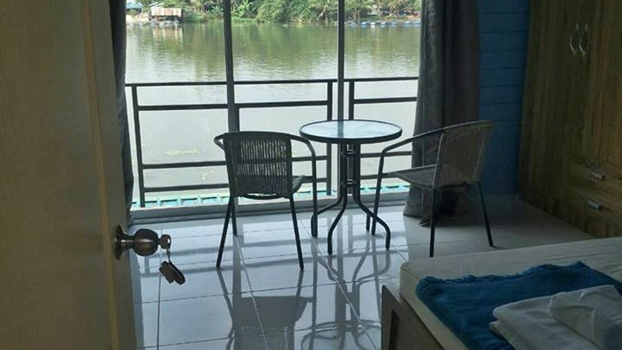Photo of Bedroom in Ko Samrong