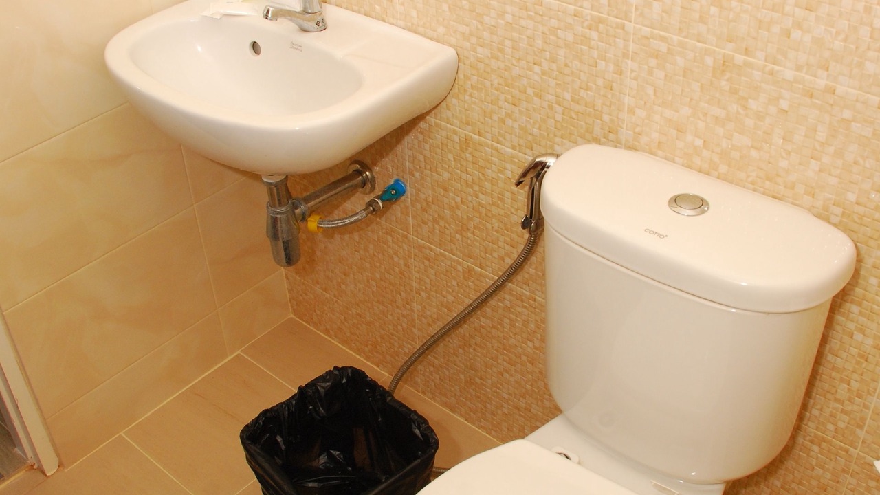 Photo of Bathroom in Pak Nam Pran