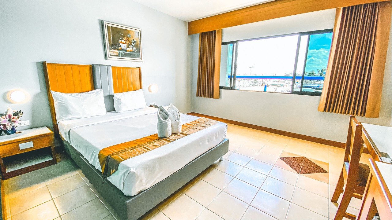 Photo of Bedroom in Hua Toei