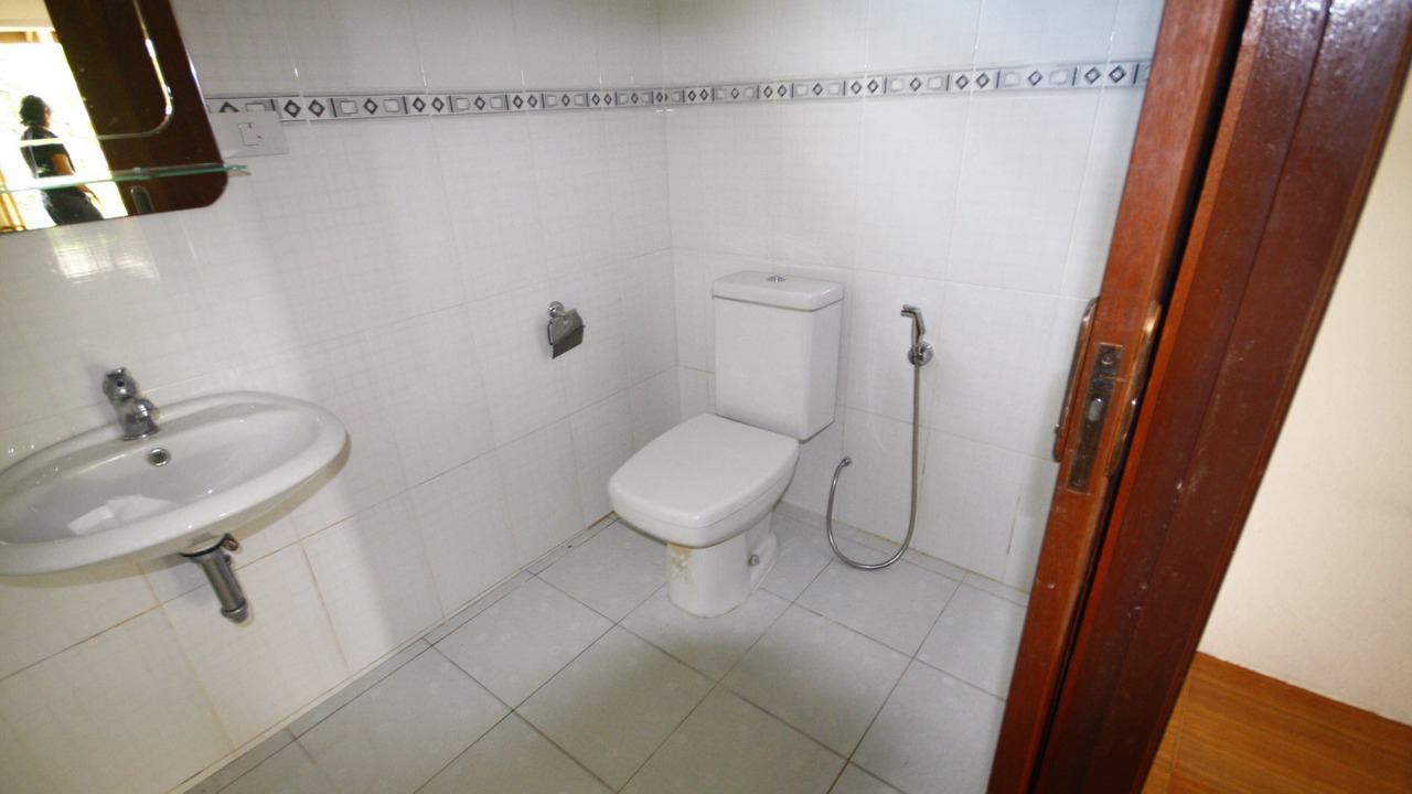 Photo of Bathroom in Makham