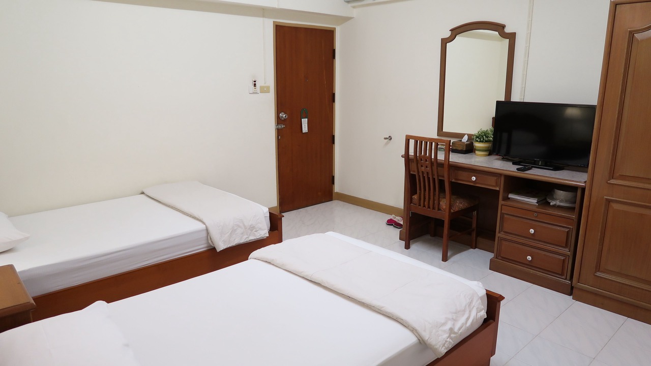 Photo of Bedroom in Samsen Nok