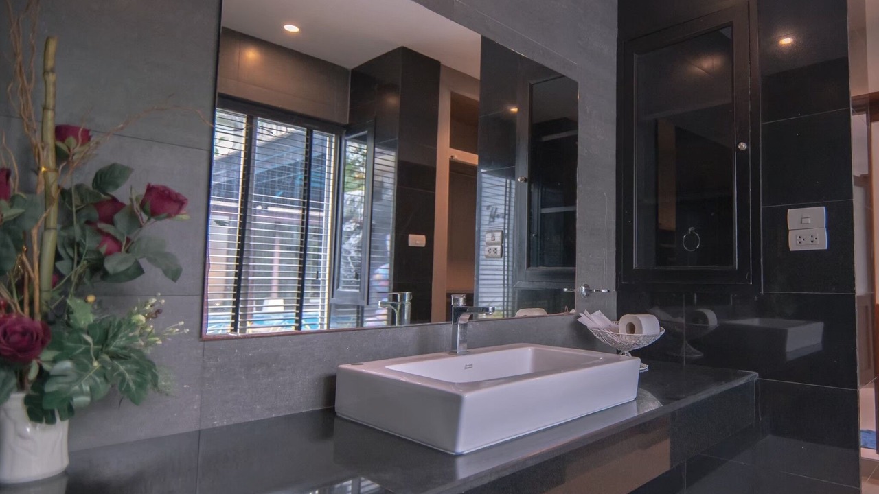 Photo of Bathroom in Wat Bung Toei
