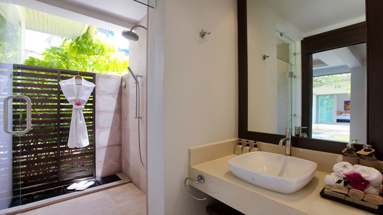 Photo of Bathroom in Laem Set
