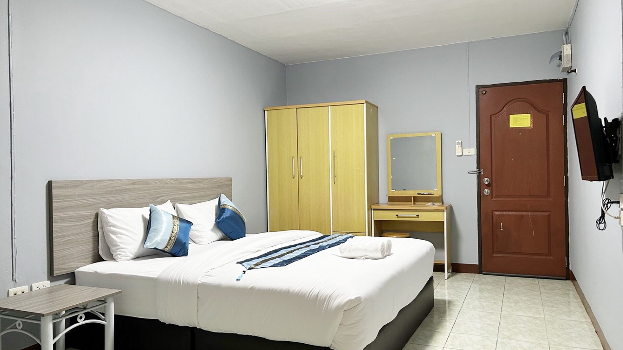 Photo of Bedroom in Hua Mak