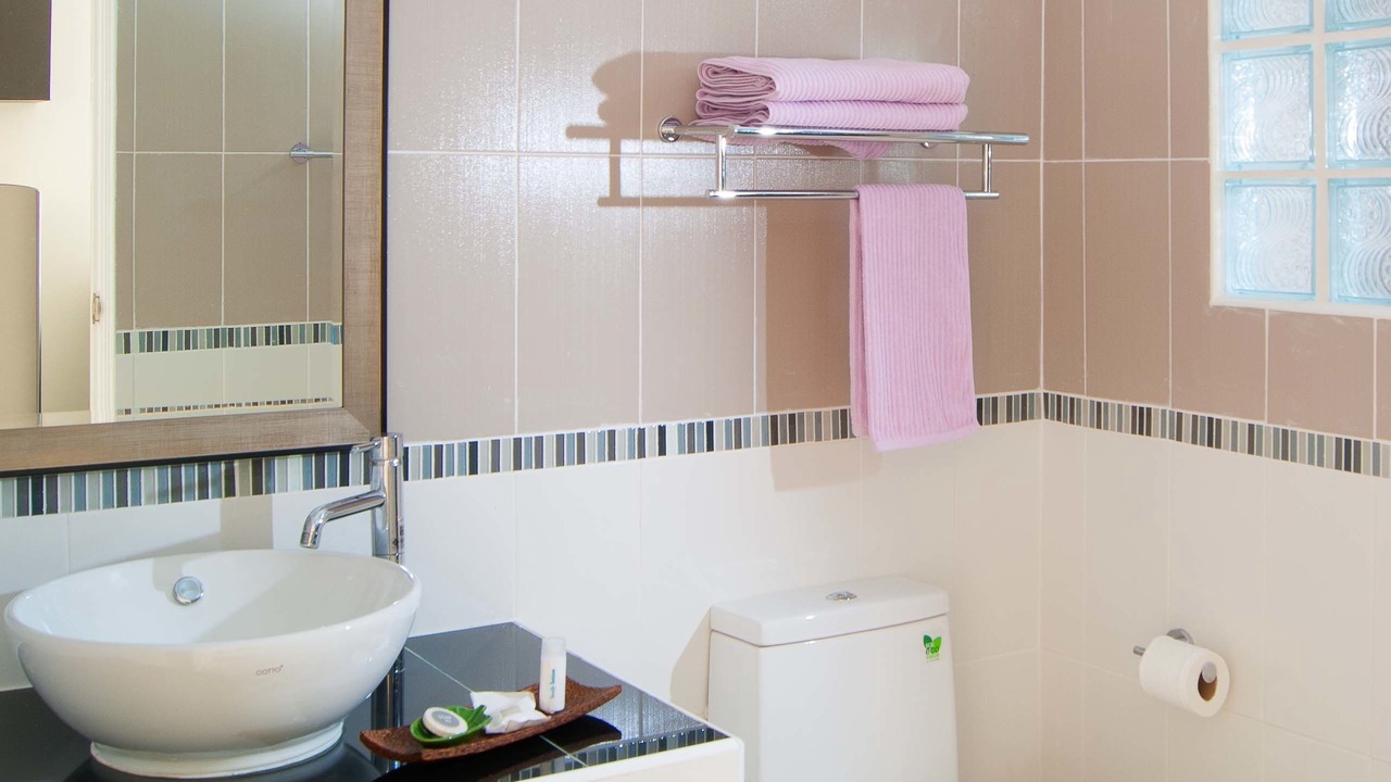 Photo of Bathroom in Trakan Phuet Phon