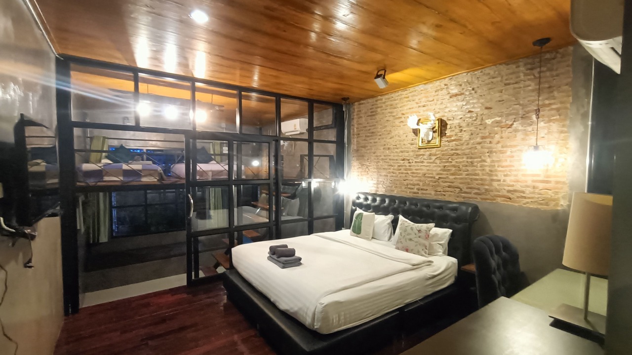 Photo of Bedroom in Thani