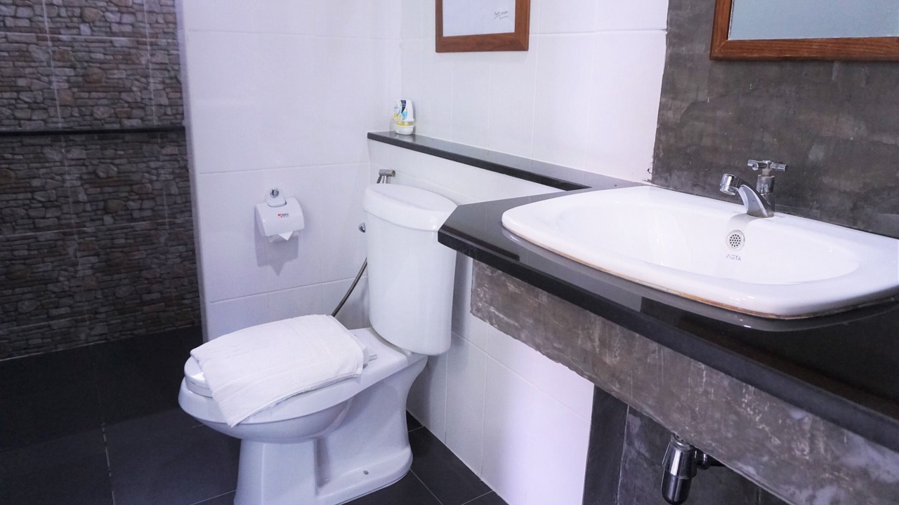 Photo of Bathroom in Khuang Pao