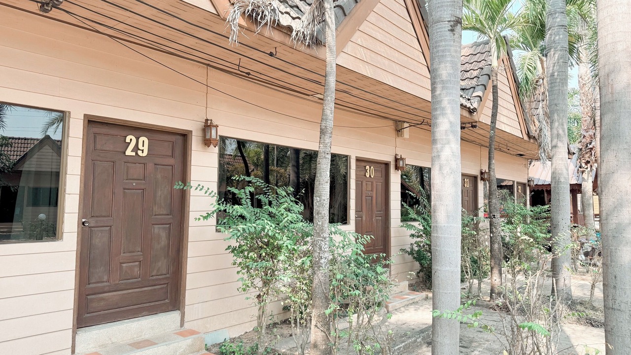 Photo of Outdoor in Sung Men
