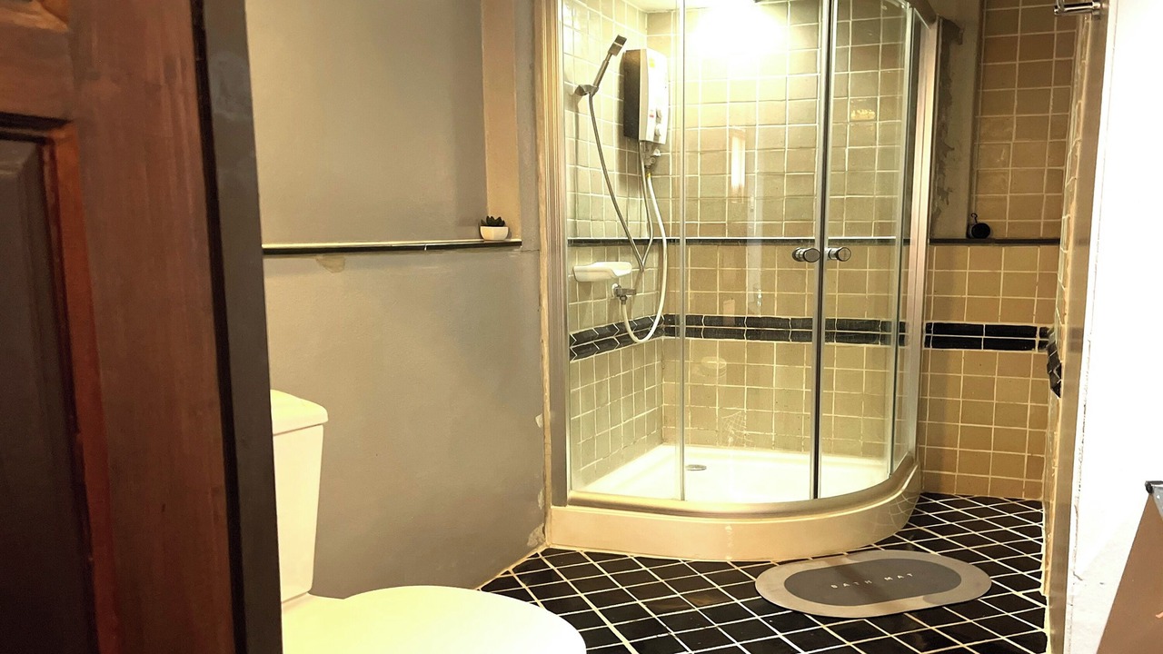 Photo of Bathroom in Hua Wiang