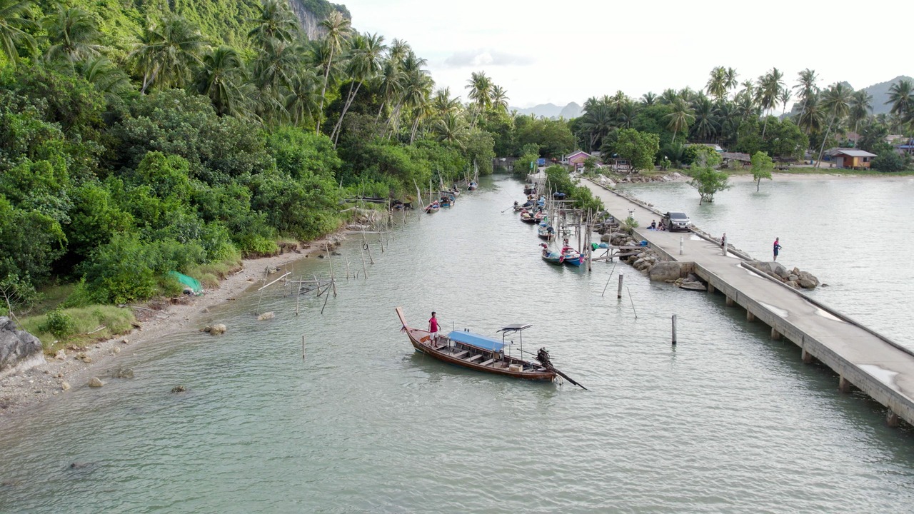 Photo of Others in Don Sak
