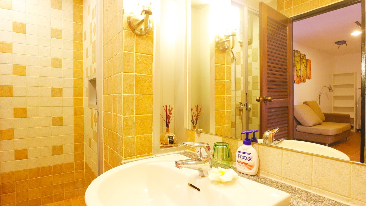 Photo of Bathroom in Thung Maha Mek