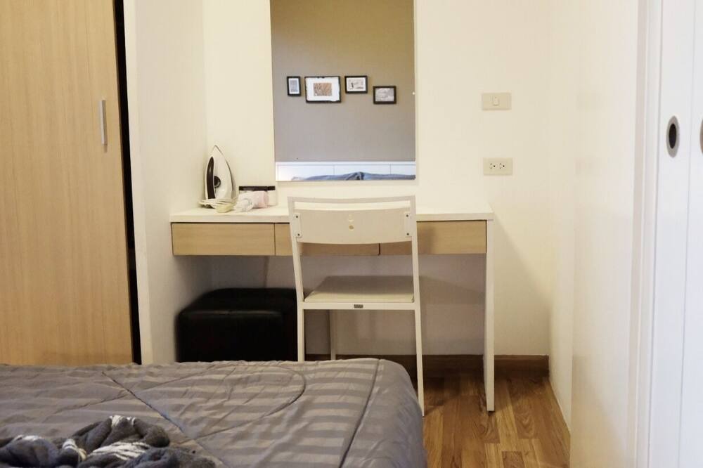 Photo of Bedroom in Samsen Nok