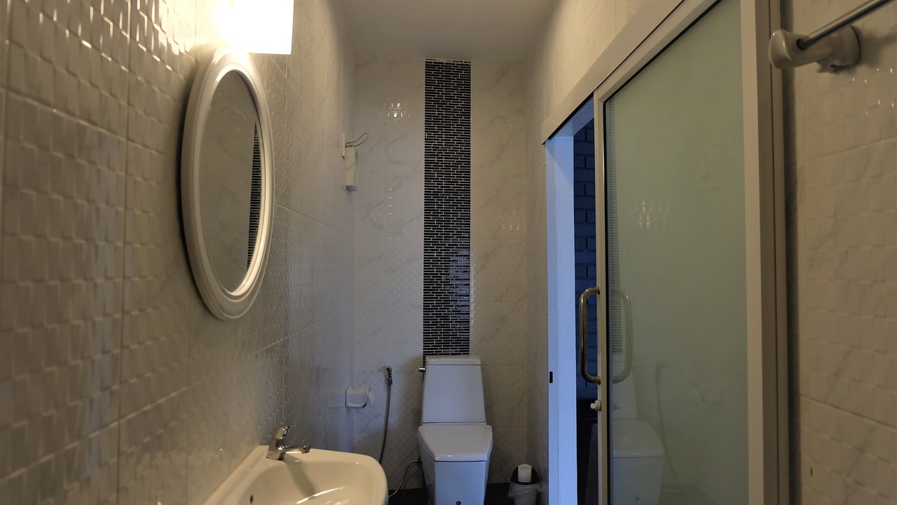 Photo of Bathroom in Pak Nam Pran