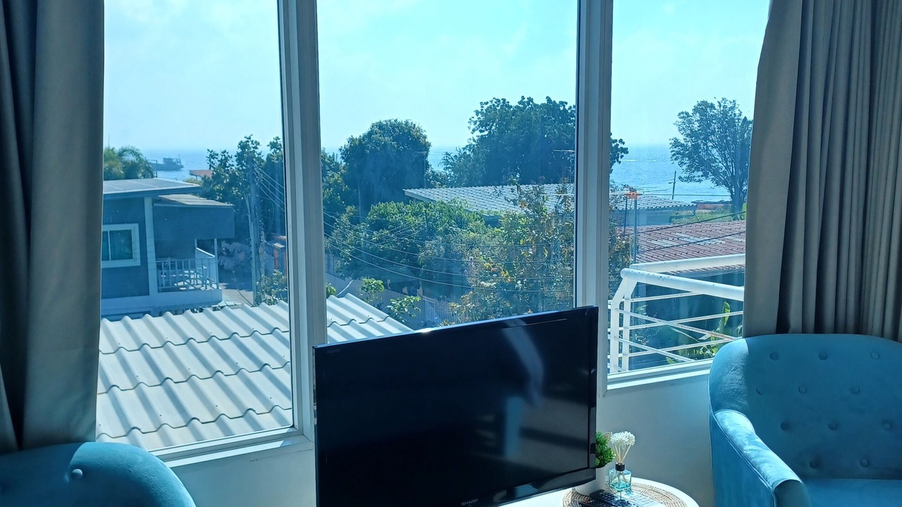 Photo of Bedroom in Koh Lan