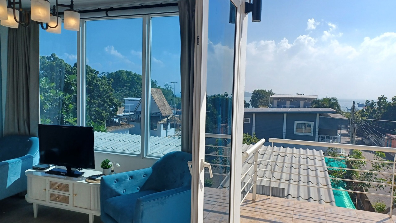 Photo of Bedroom in Koh Lan
