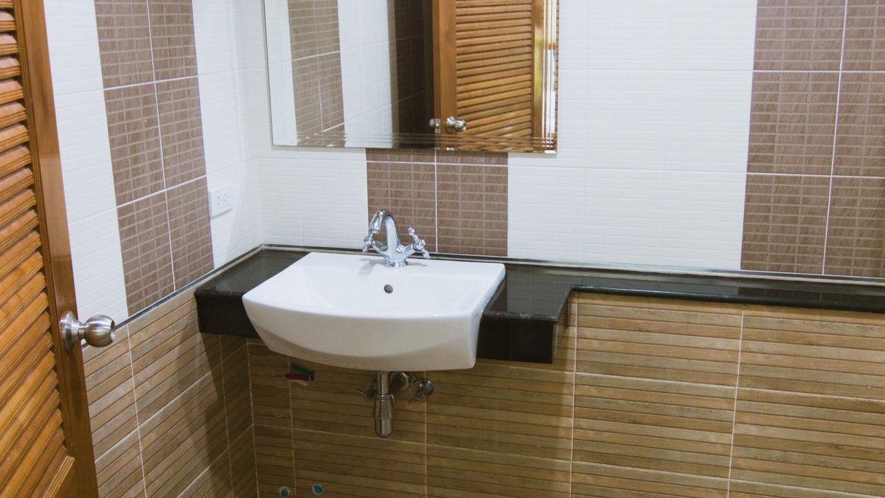 Photo of Bathroom in Makham