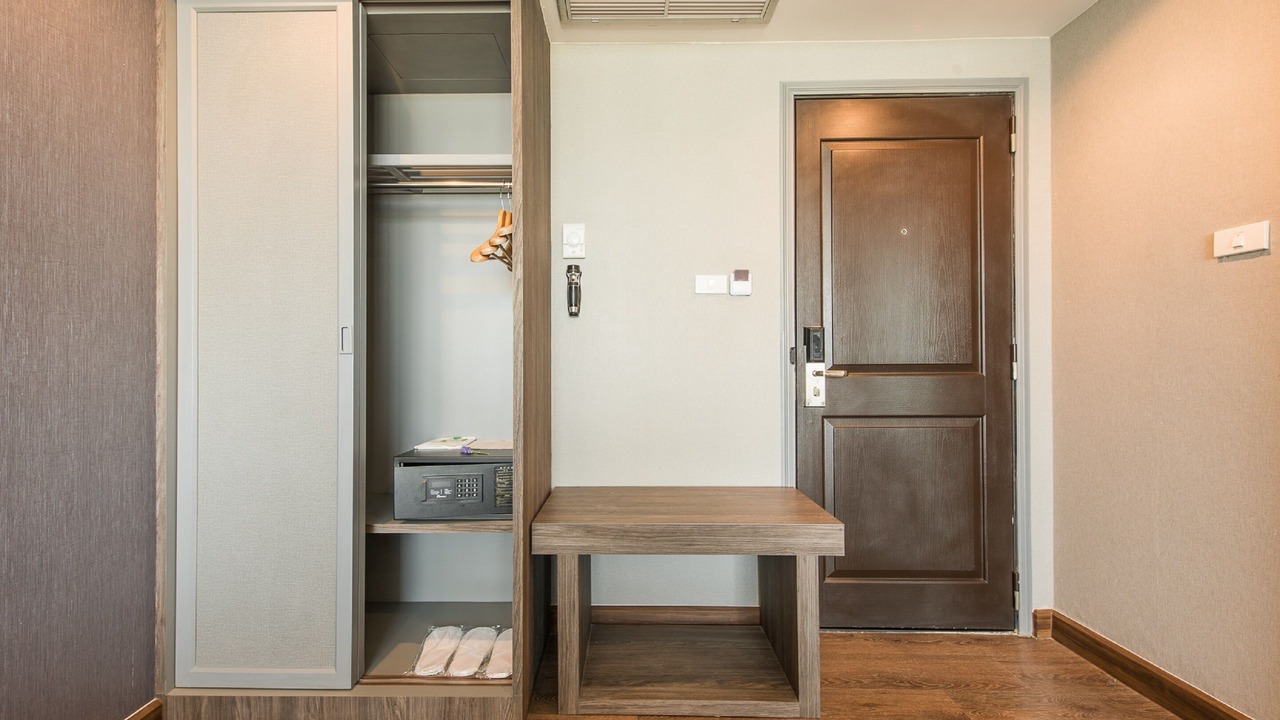 Photo of Bedroom in Racha Thewa