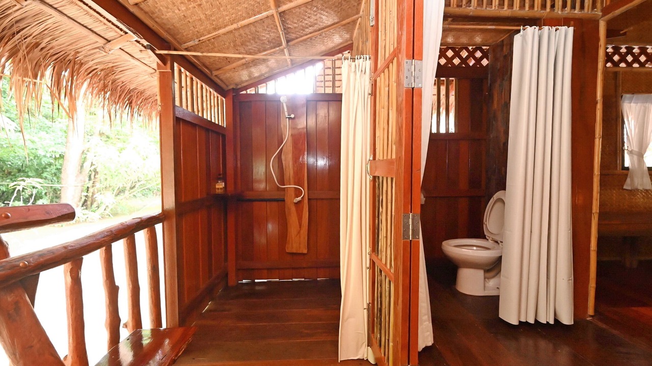 Photo of Bathroom in Tha Sao