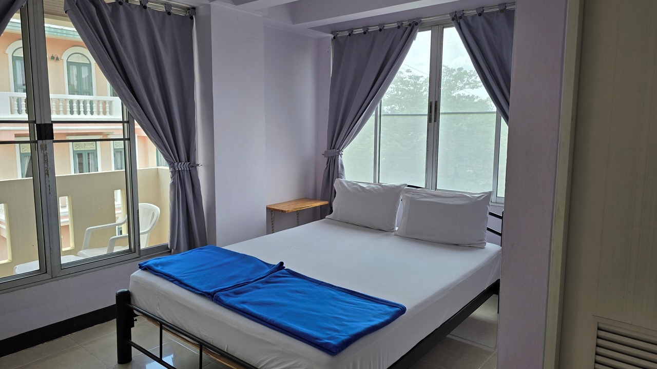 Photo of Bedroom in Wat Sam Phraya