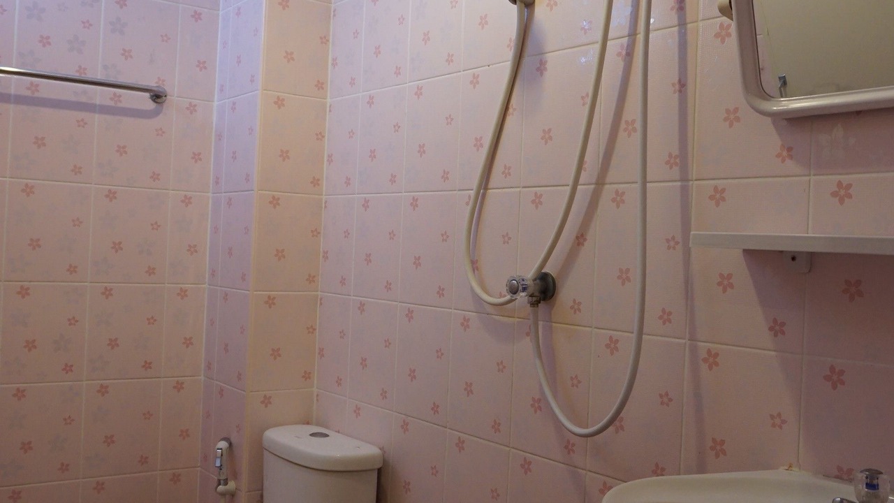 Photo of Bathroom in Wat Sam Phraya