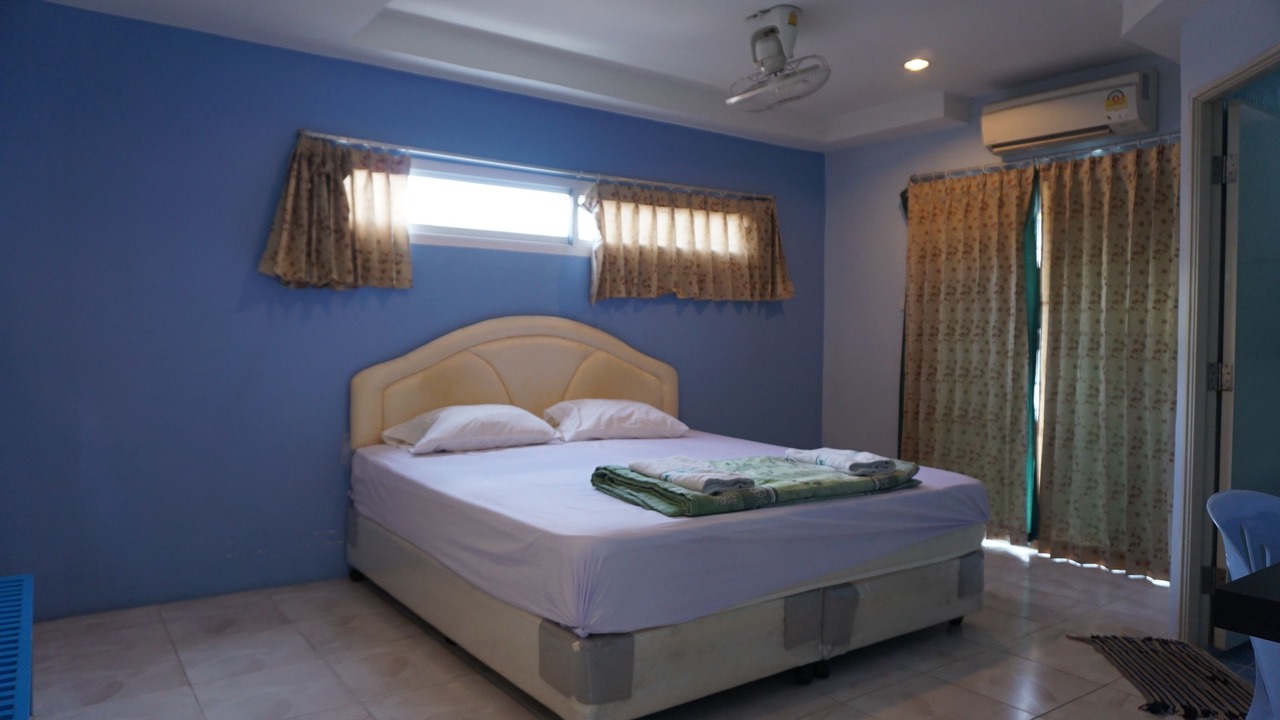 Photo of Bedroom in Wat Sam Phraya