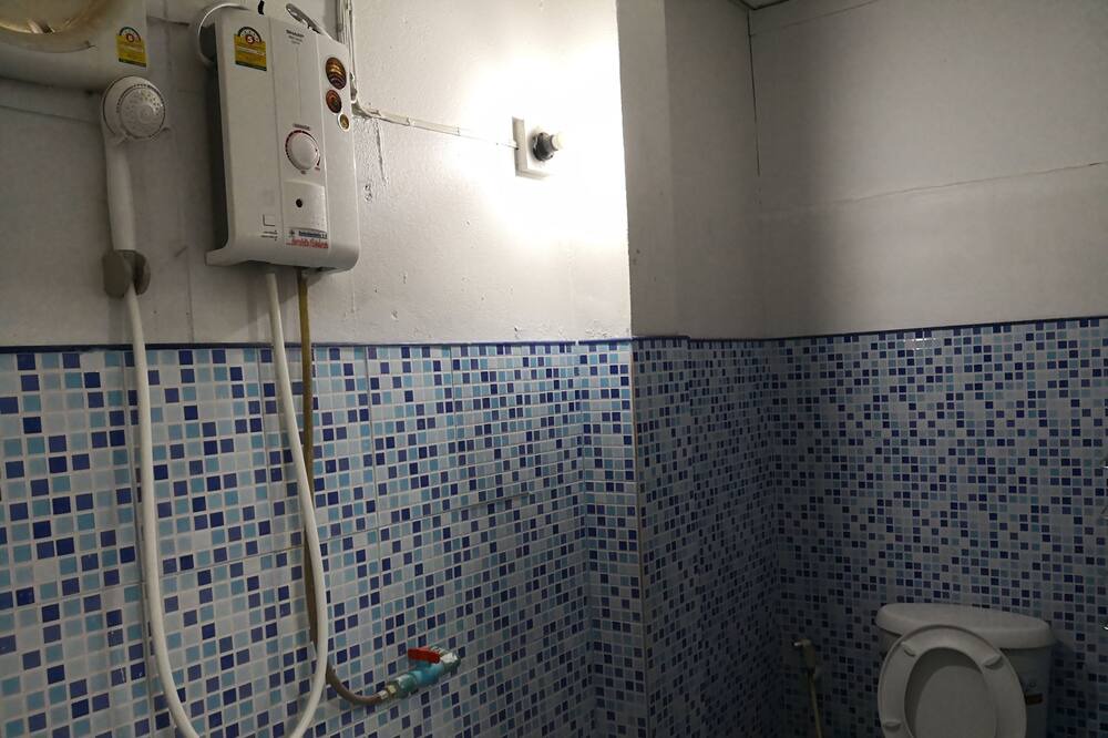 Photo of Bathroom in Phibun Mangsahan