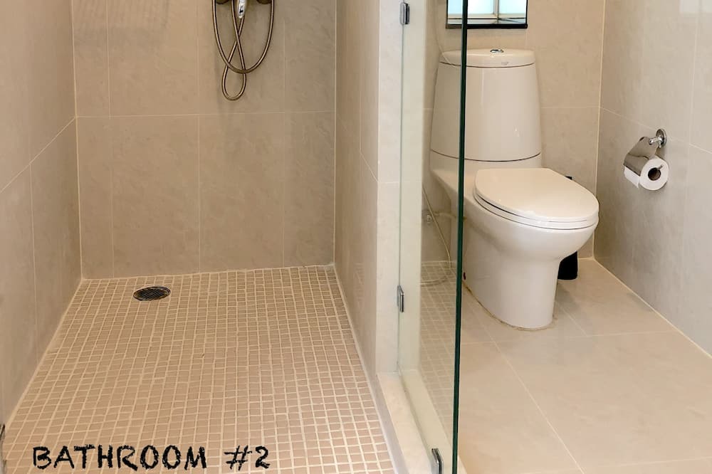 Photo of Bathroom in Nana