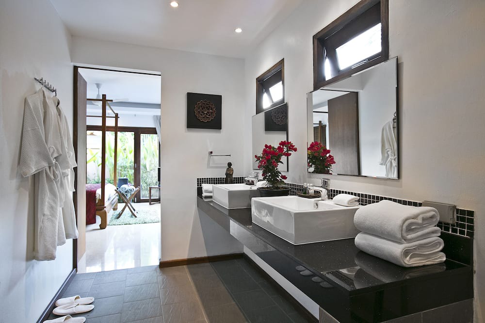 Photo of Bathroom in Mae Nam