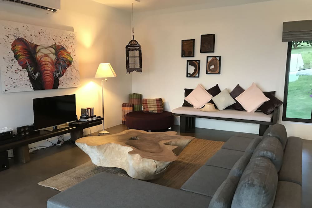 Photo of Livingroom in Mae Nam