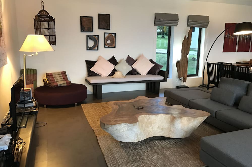 Photo of Livingroom in Mae Nam