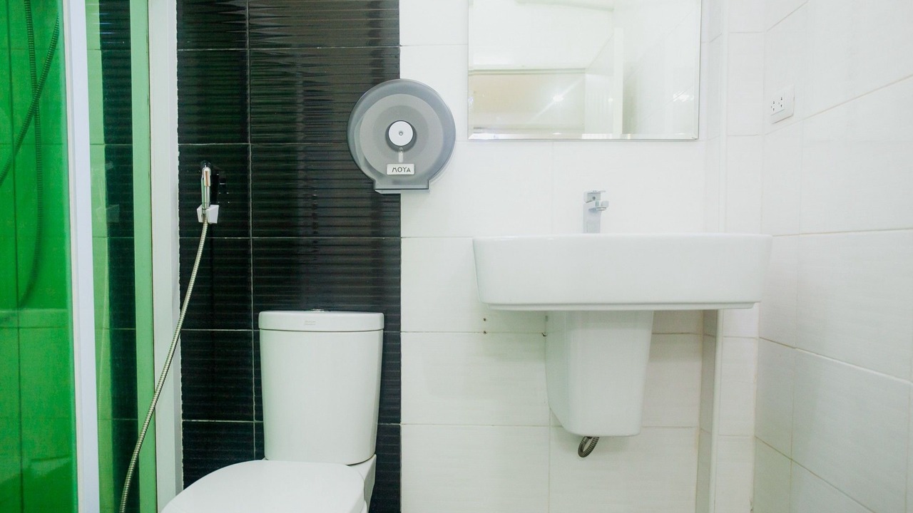 Photo of Bathroom in Hang Chat