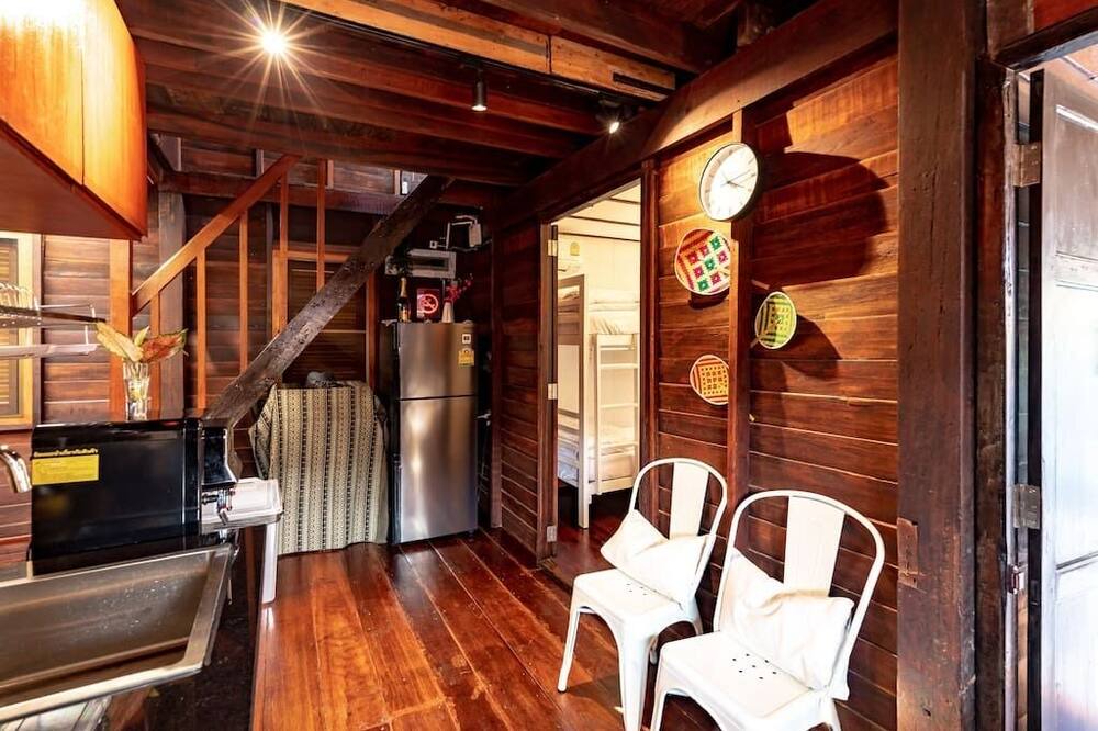 Photo of Livingroom in Khlong San