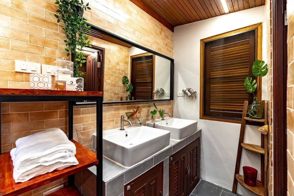 Photo of Bathroom in Khlong San